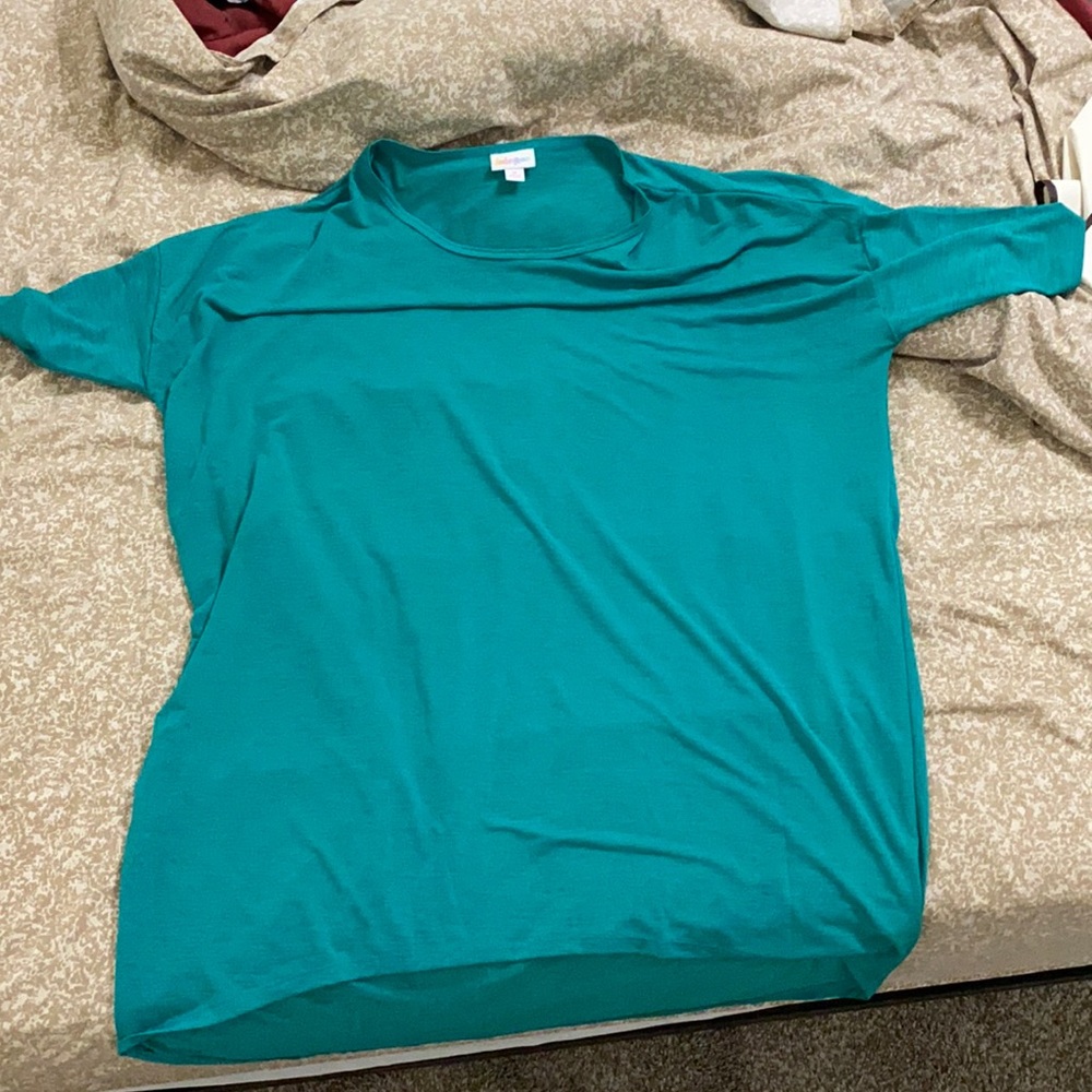 Medium Lularoe Irma- gently used